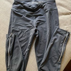 Victoria’s Secret leggings